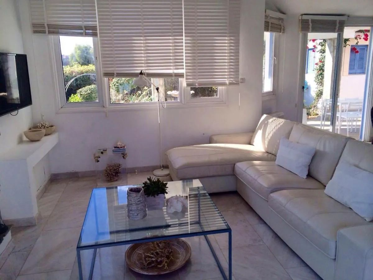 Villa In Ayia Napa With A Pool! 0*,